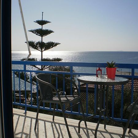 شقة Sunrise Flora Agia Marina  الغرفة الصورة