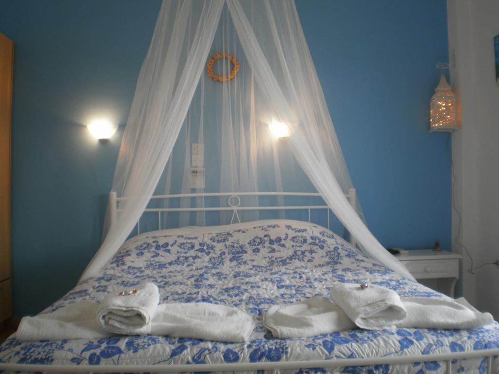 شقة Sunrise Flora Agia Marina  الغرفة الصورة